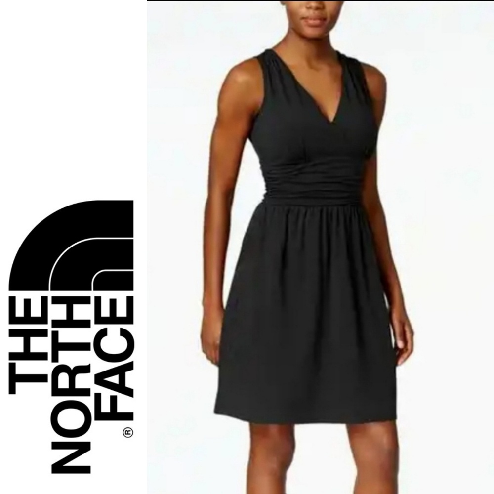 2/$25 The North Face ♣️ Wrap Dress with Pockets
